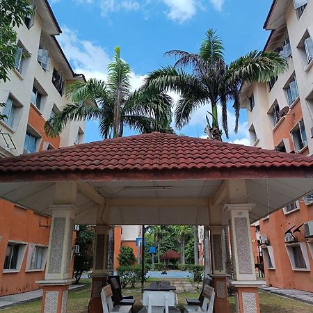 M.Fr Homestay Pangsapuri Putra Damai Putrajaya Dış mekan fotoğraf